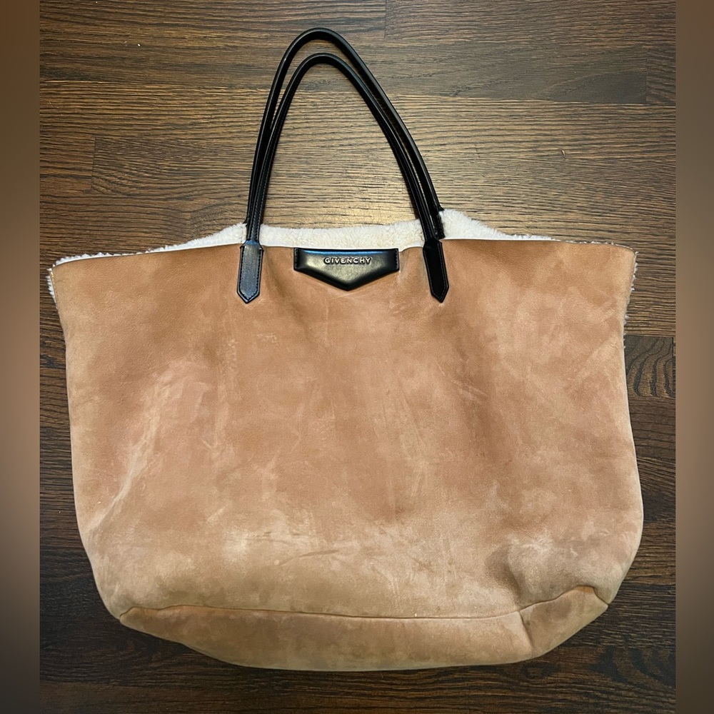 GIVENCHY Antigona Shearling Fur Shopper Tote Bag REVERSEABLE